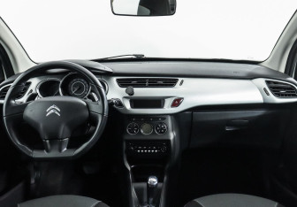 Подержанный автомобиль Citroen C3 Hatchback 2012 года (6 фото)