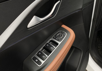 Подержанный автомобиль Omoda C5 2022 года (22 фото)