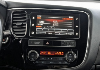 Подержанный автомобиль Mitsubishi Outlander 2019 года (17 фото)