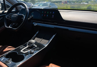 Подержанный автомобиль Omoda C5 2023 года (9 фото)