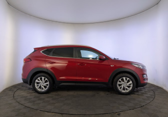 Подержанный автомобиль Hyundai Tucson 2019 года (4 фото)