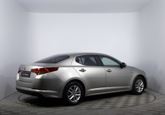 Подержанный автомобиль Kia Optima Sedan 2011 года (5 фото)