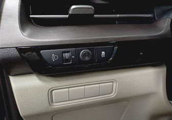 Подержанный автомобиль Kia Carnival 2021 года (19 фото)