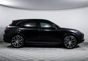 Подержанный автомобиль Porsche Cayenne 2020 года (4 фото)
