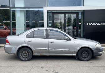 Подержанный автомобиль Nissan Almera Classic 2008 года (4 фото)