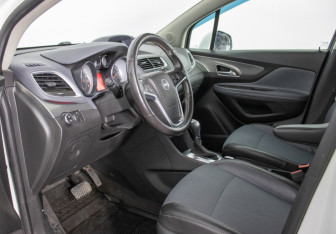 Подержанный автомобиль Opel Mokka 2014 года (10 фото)