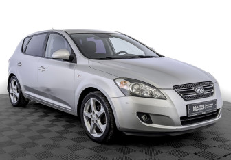 Подержанный автомобиль Kia Ceed Hatchback 2009 года (3 фото)