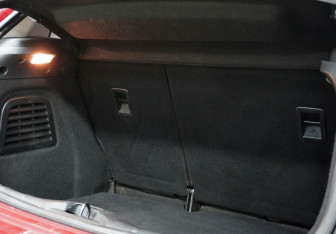 Подержанный автомобиль Citroen C3 Hatchback 2010 года (14 фото)