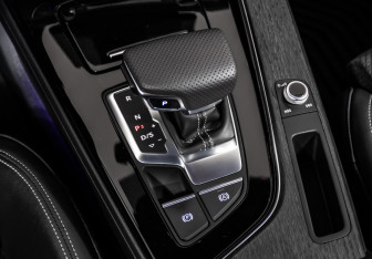 Подержанный автомобиль Audi A5 Coupe 2020 года (21 фото)