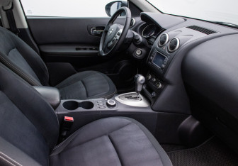 Подержанный автомобиль Nissan Qashqai 2010 года (9 фото)