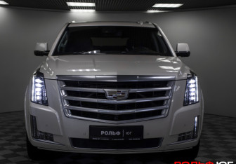 Подержанный автомобиль Cadillac Escalade Suv 2015 года (31 фото)