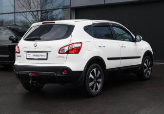 Подержанный автомобиль Nissan Qashqai 2010 года (4 фото)