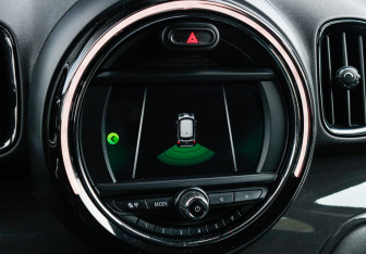 Подержанный автомобиль MINI Countryman 2018 года (17 фото)