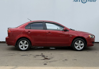Подержанный автомобиль Mitsubishi Lancer Sedan 2007 года (4 фото)