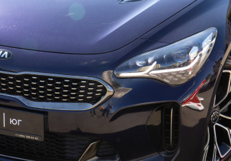 Подержанный автомобиль Kia Stinger 2018 года (27 фото)