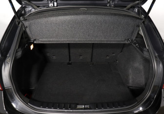 Подержанный автомобиль BMW X1 2013 года (17 фото)