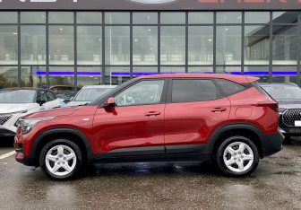Подержанный автомобиль Kia Seltos 2022 года (8 фото)