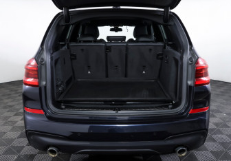 Подержанный автомобиль BMW X3 2019 года (10 фото)