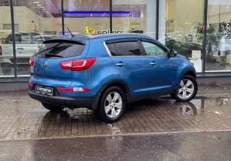 Подержанный автомобиль Kia Sportage 2010 года (8 фото)