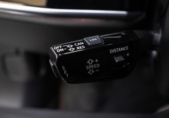 Подержанный автомобиль Audi A8 2018 года (19 фото)