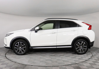 Подержанный автомобиль Mitsubishi Eclipse Cross 2018 года (8 фото)