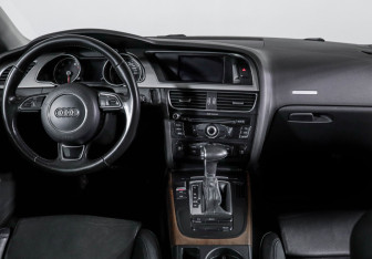 Подержанный автомобиль Audi A5 Coupe 2014 года (12 фото)
