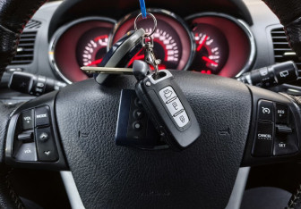 Подержанный автомобиль Kia Sorento 2009 года (15 фото)