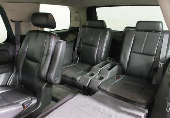 Подержанный автомобиль Chevrolet Tahoe 2008 года (12 фото)