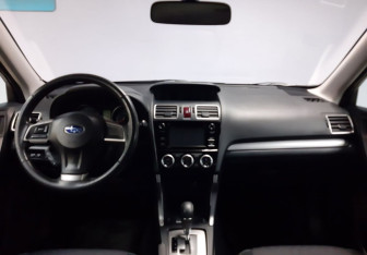 Подержанный автомобиль Subaru Forester Suv 2015 года (12 фото)