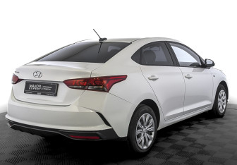 Подержанный автомобиль Hyundai Solaris Sedan 2021 года (5 фото)