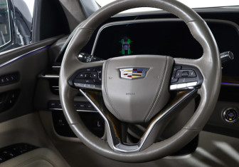 Подержанный автомобиль Cadillac Escalade Suv 2021 года (15 фото)