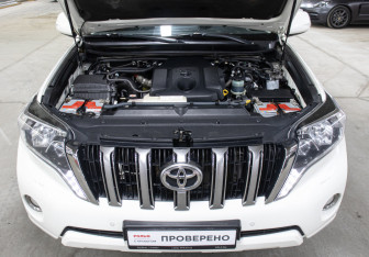 Подержанный автомобиль Toyota Land Cruiser Prado 2016 года (9 фото)