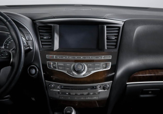 Подержанный автомобиль Infiniti QX60 2017 года (13 фото)