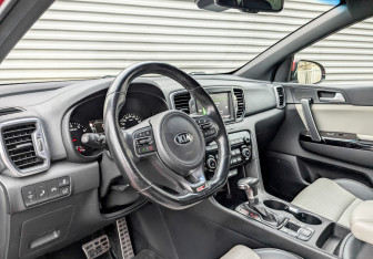 Подержанный автомобиль Kia Sportage 2016 года (16 фото)