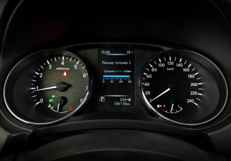 Подержанный автомобиль Nissan X-Trail 2018 года (13 фото)