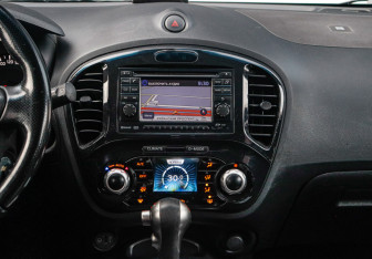 Подержанный автомобиль Nissan Juke 2013 года (12 фото)