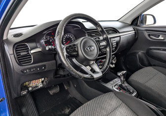 Подержанный автомобиль Kia Rio Hatchback 2019 года (15 фото)