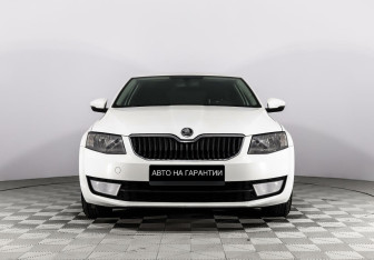 Подержанный автомобиль Skoda Octavia Liftback 2013 года (2 фото)