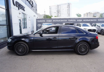 Подержанный автомобиль Audi A4 Sedan 2012 года (8 фото)