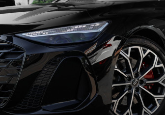 Подержанный автомобиль Audi A6 Sedan 2026 года (7 фото)
