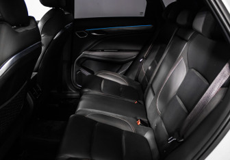 Подержанный автомобиль Geely Tugella 2022 года (12 фото)