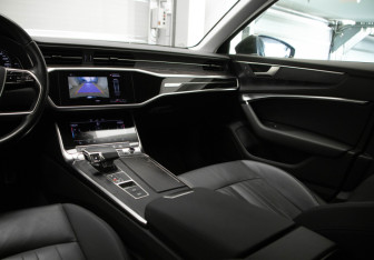 Подержанный автомобиль Audi A6 Sedan 2020 года (22 фото)