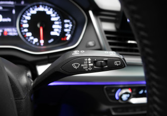 Подержанный автомобиль Audi Q5 2020 года (17 фото)
