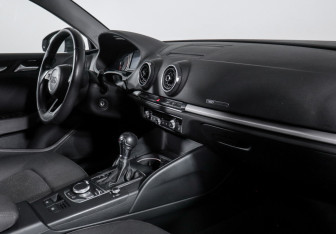 Подержанный автомобиль Audi A3 Sedan 2019 года (9 фото)