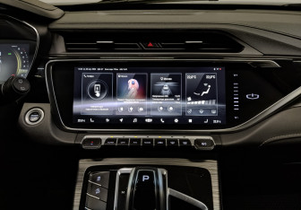Подержанный автомобиль Geely Atlas Pro 2023 года (14 фото)