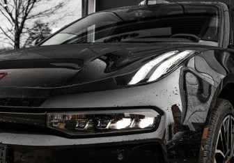 Подержанный автомобиль Zeekr 001 2024 года (36 фото)