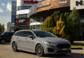 Подержанный автомобиль Ford Mondeo Wagon 2019 года (2 фото)
