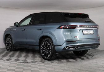 Подержанный автомобиль Jaecoo J8 2024 года (7 фото)
