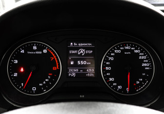 Подержанный автомобиль Audi A3 Sedan 2014 года (7 фото)