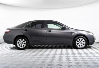 Подержанный автомобиль Toyota Camry Sedan 2007 года (4 фото)